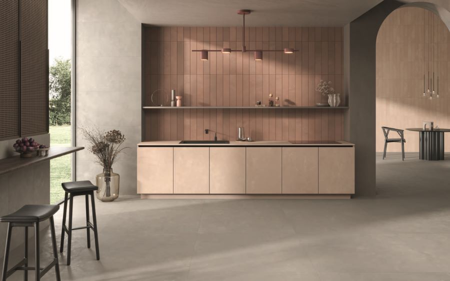 PUTTY-CEMENT-LOOK-PORCELAIN-TILE-KITCHEN. Image shows light grey large format porcelain tile on kitchen floor