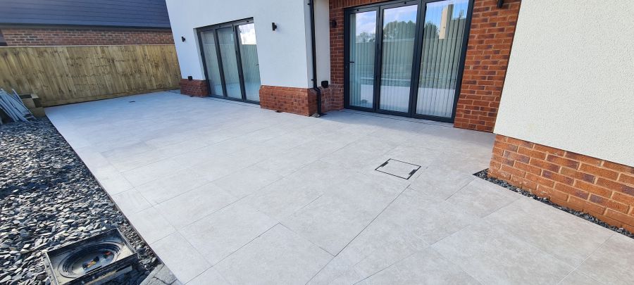 METRO SILVER ANTISLIP OUTDOOR PORCELAIN TILE 2
