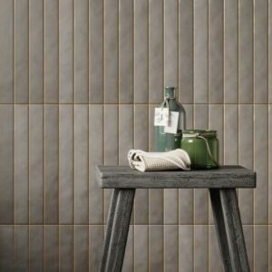 PAPPARDELLE-PORCELAIN-COLOURED-WALL-TILES-DOVE. Image shows grey porcelain coloured wall tiles