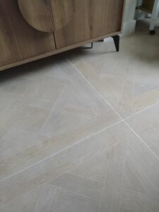 LOUIS HONEY MARQUETRY WOOD EFFECT TILE